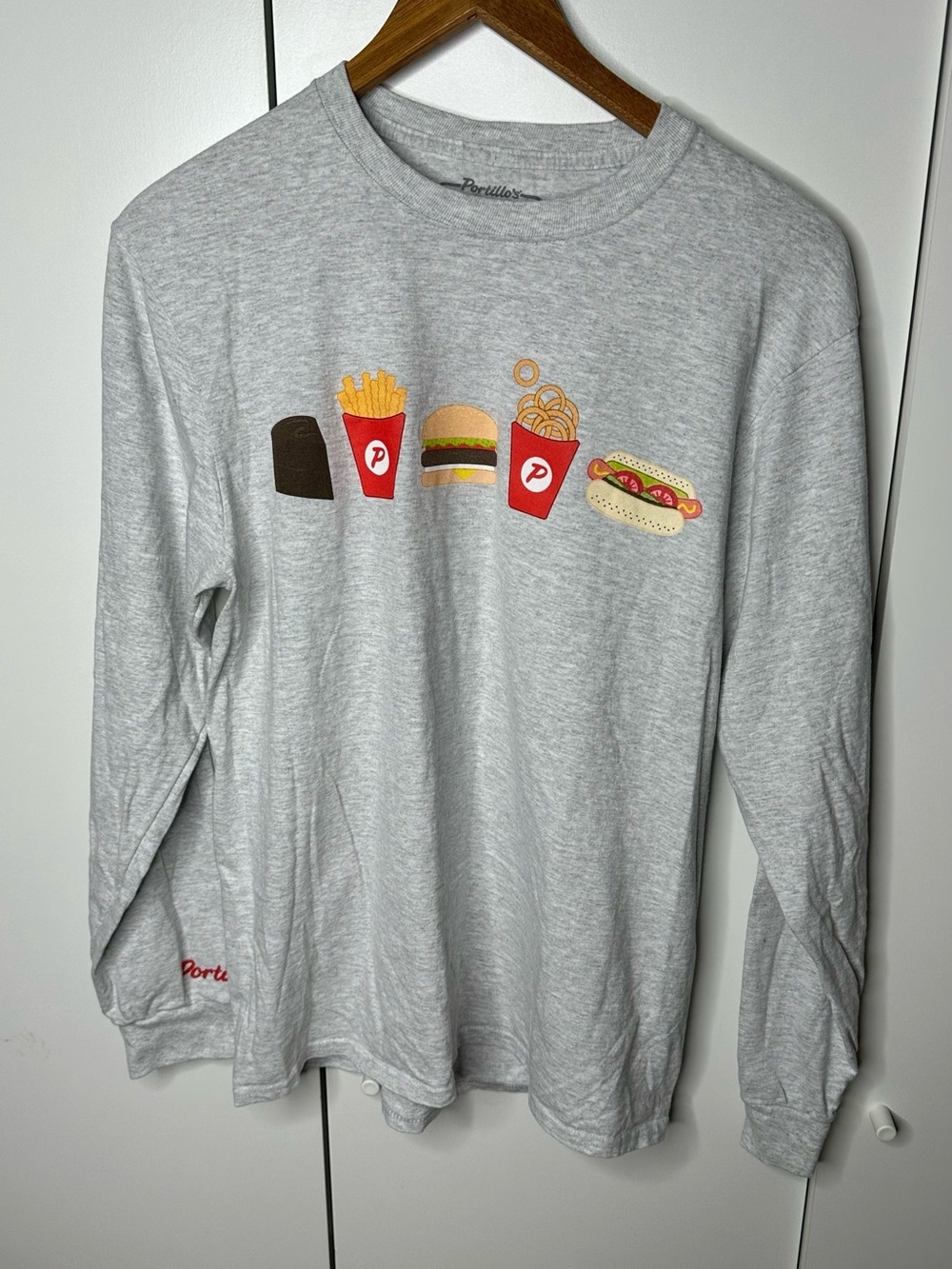 Portillo’s Men’s Medium Gray Long Sleeve Shirt Hot Dog Fries Burger Chicago
